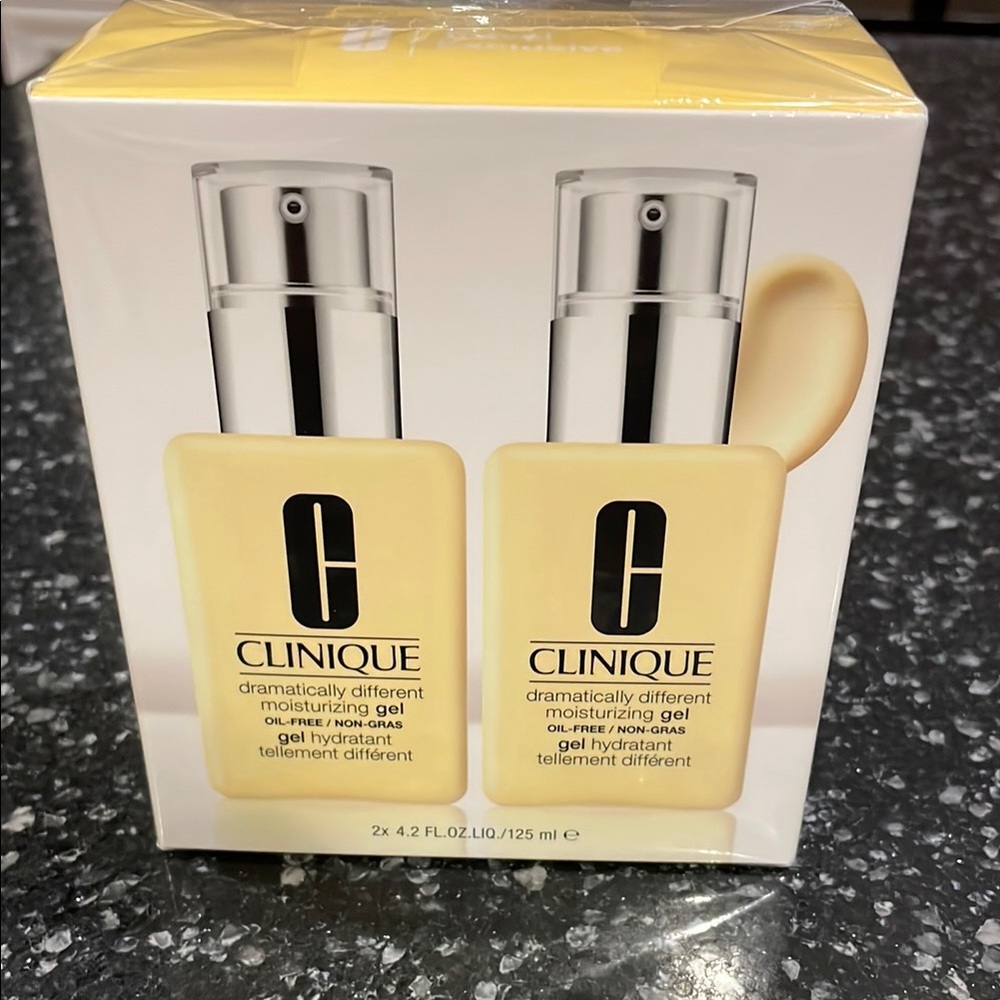 Clinique Dramatically Different Moisturizing Gel Set of Two